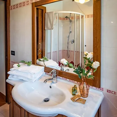 Holiday home Aus Stein Tenuta Le Caselle In *